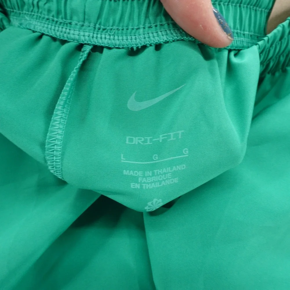 Nike Kids Dri FIT Training Shorts Green Youth Size Large NEW‎